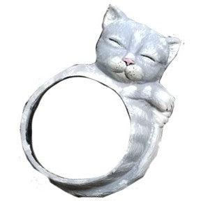 Cast aluminum sleeping cat statue for garden or home decor, handcrafted with serene expression